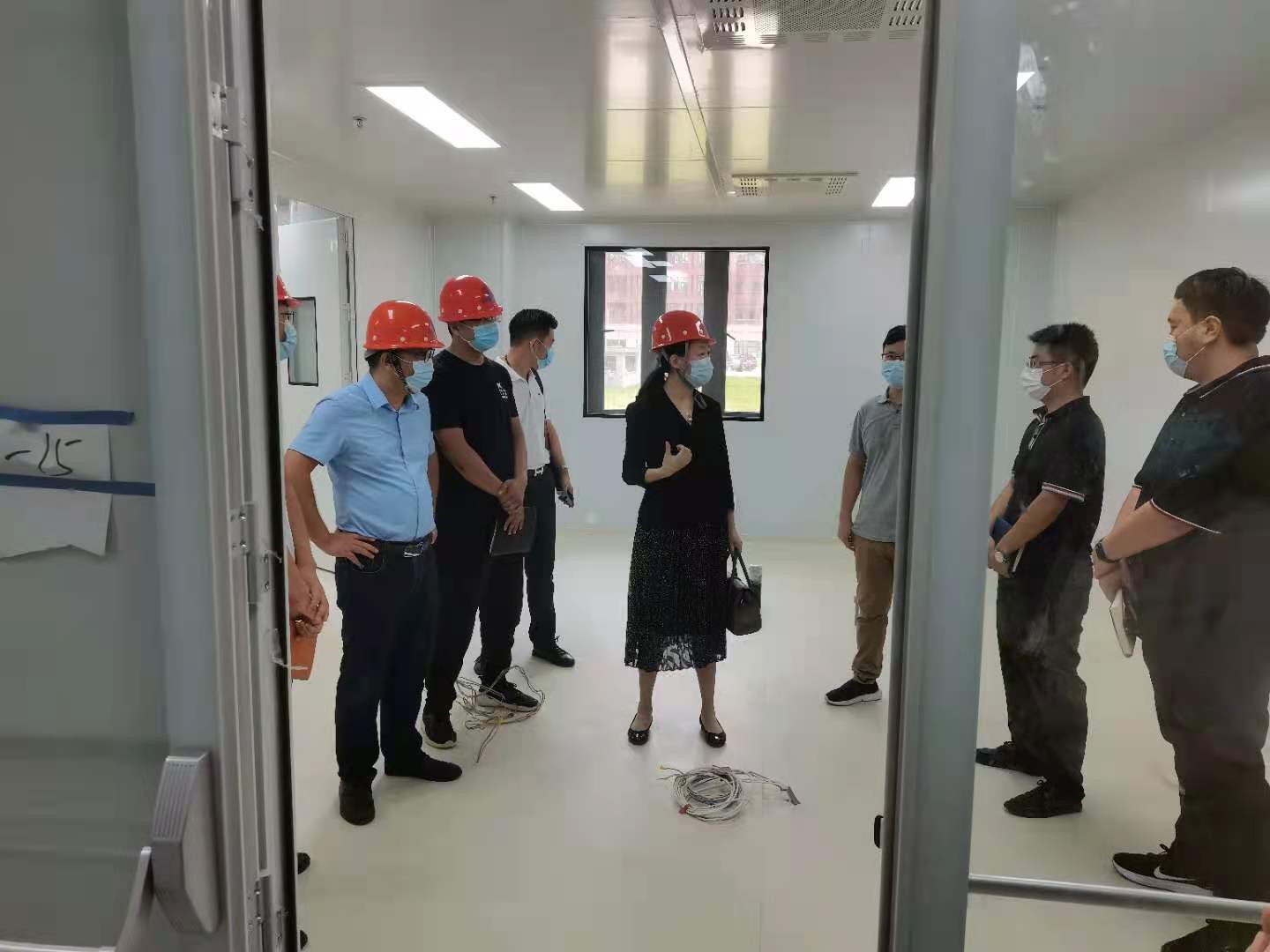 珠海市科技创新局田华副局长赴我实验室大楼改造装修项目专项检查安全生产工作