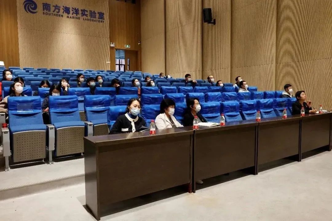 我实验室党委联合工会共同举办“从‘心’出发，护航幸福之路”培训讲座
